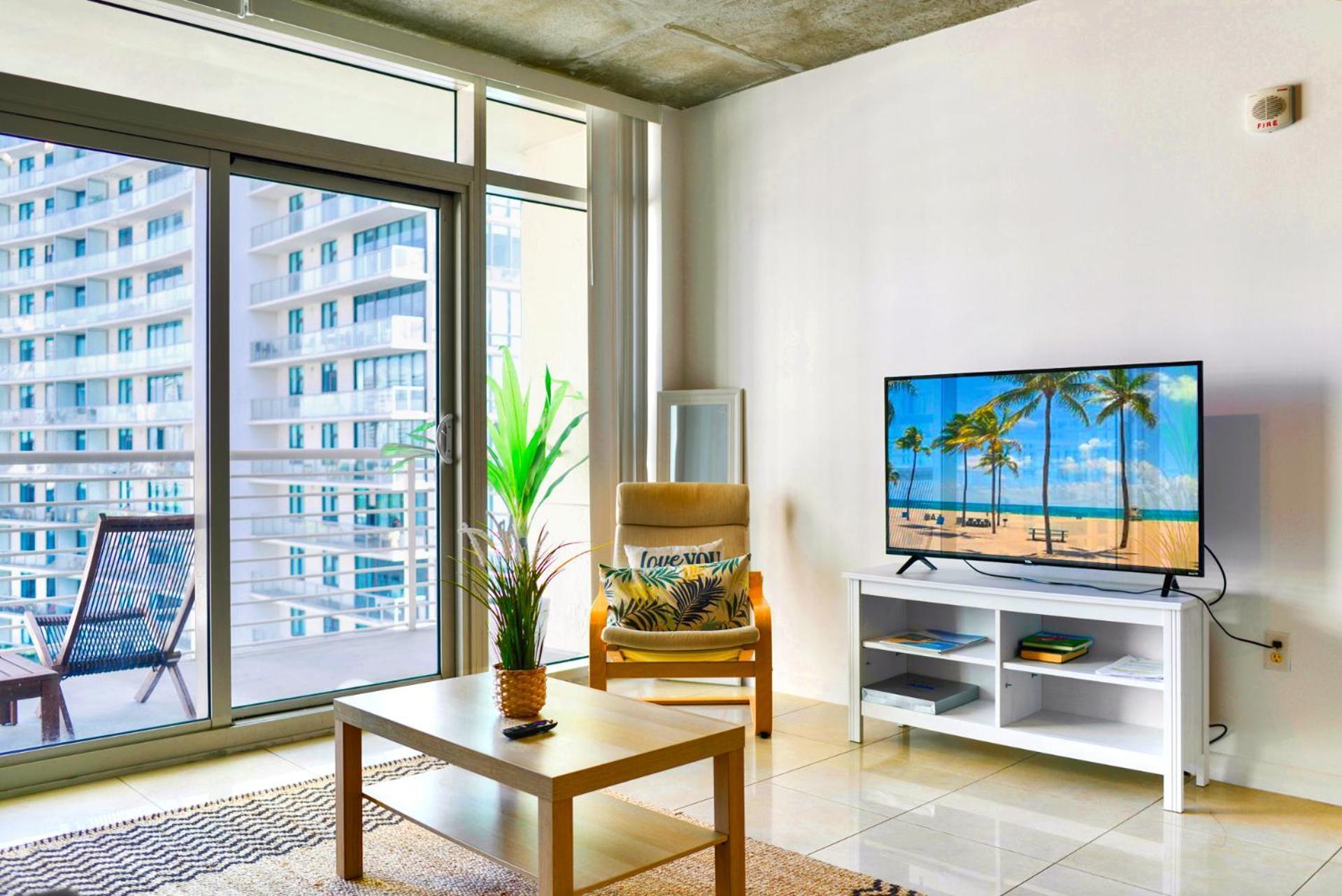 Midblock - Views, Pool & Balcony! *